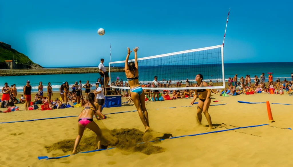 Chicas jugando torneo voley playa